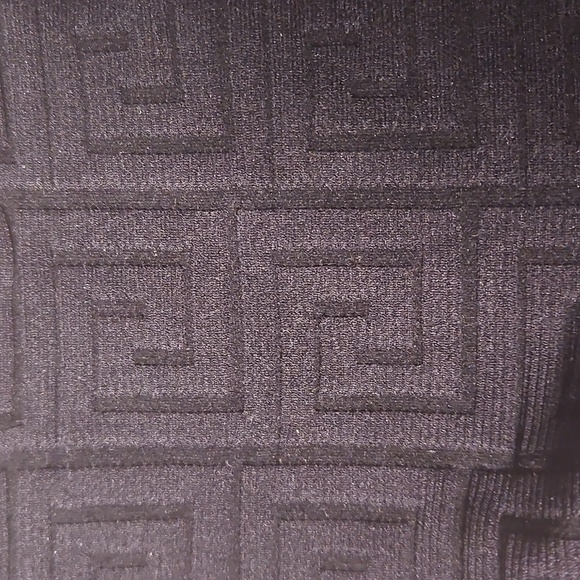 Women's Matching Cropped Tank and Biker Short Set - Givenchy- like Print - Picture 6 of 6